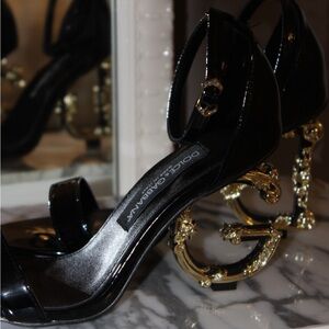 *Not Authentic* Dolce & Gabbana Classic Heel
